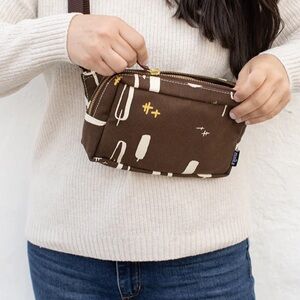 Maika Olivios Fanny pack Brown Canvas chocolate brown crossbody bag belt mini